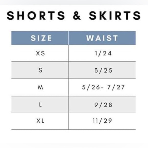 NWT KanCan Women's High-Rise Button Cuff Denim Shorts Sz Large, Medium Wash - Picture 11 of 12